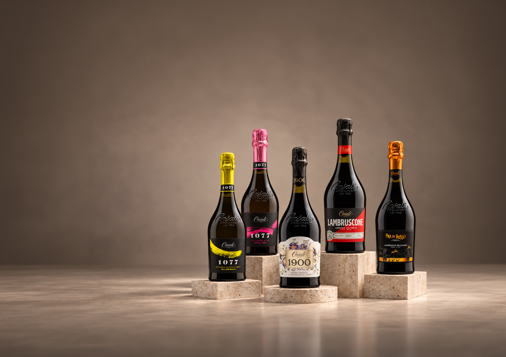 Cinque etichette di Casali Viticultori entrano nella nuova edizione della guida, nella sezione dedicata ai vini da vitigni autoctoni.